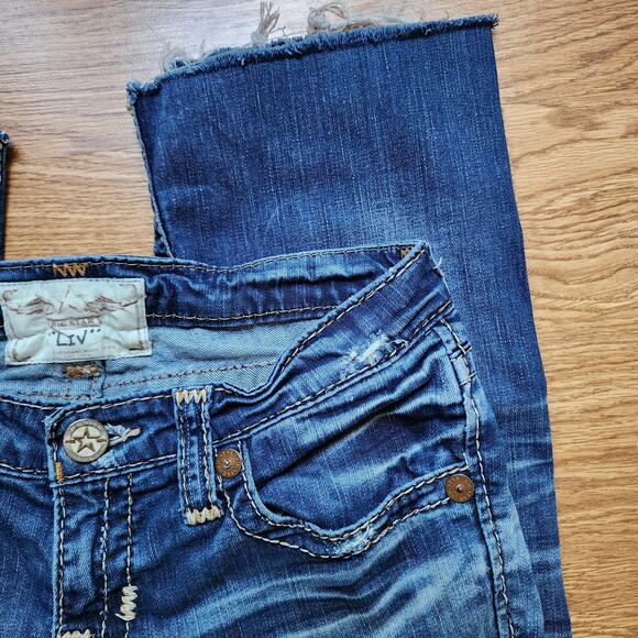 Big Star Liv Jeans Womens Size 29 Cut Off Cropped Low Rise Distressed Embroider - Picture 4 of 13
